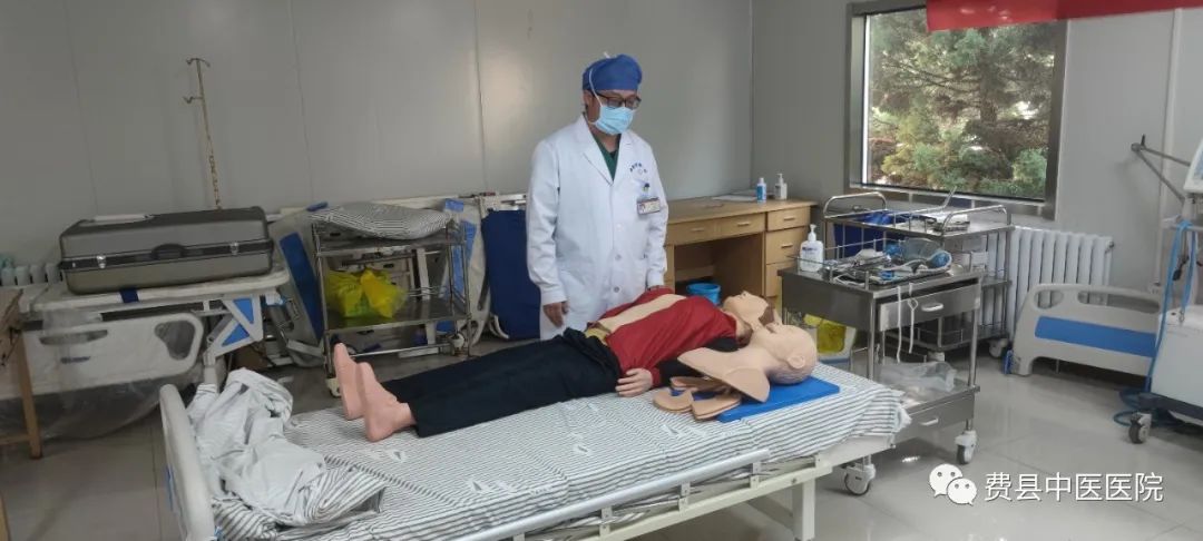 急救技能競賽于8月2日下午在示教室舉行4.jpg 急救技能競賽于8月2日下午在示教室舉行4.jpg